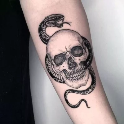 tatouage-crâne-serpent
