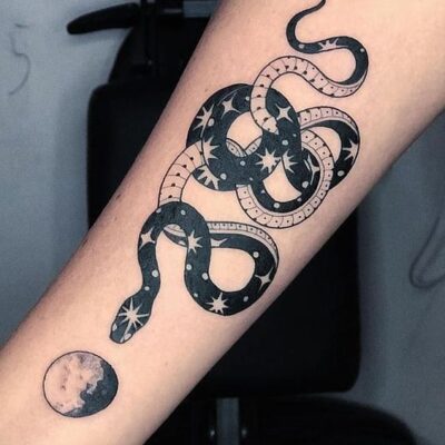 tatouage-lune-serpent